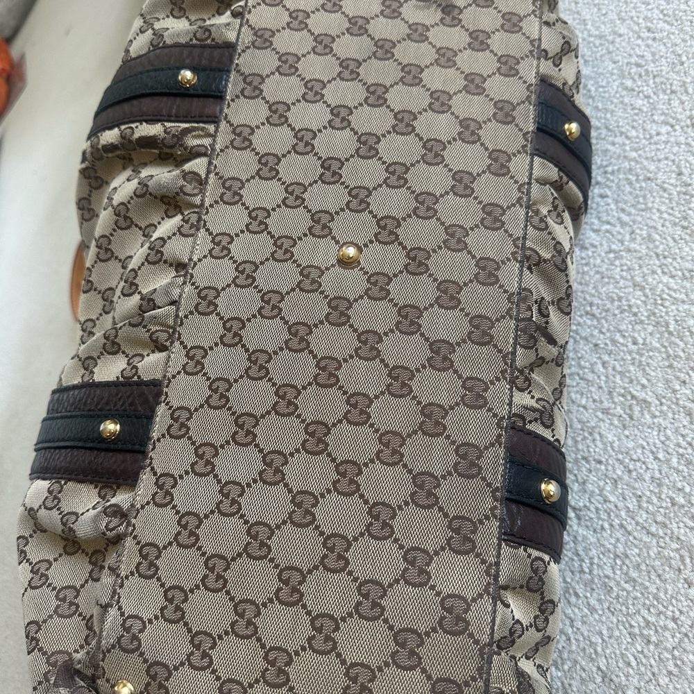 authentic Gucci hand bag - Picture 5 of 8